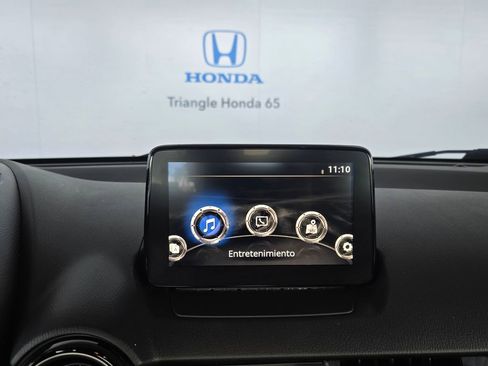 Used 2019 Toyota Yaris L FWD image 9