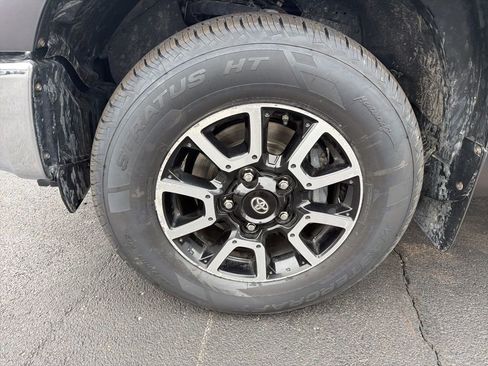 Used 2021 Toyota Tundra SR5 w/ SR5 Upgrade Package image 10