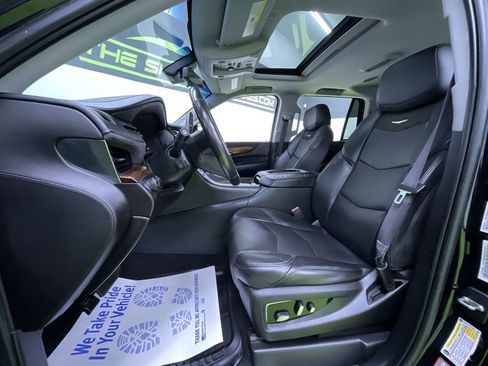 Used 2017 Cadillac Escalade Luxury image 16