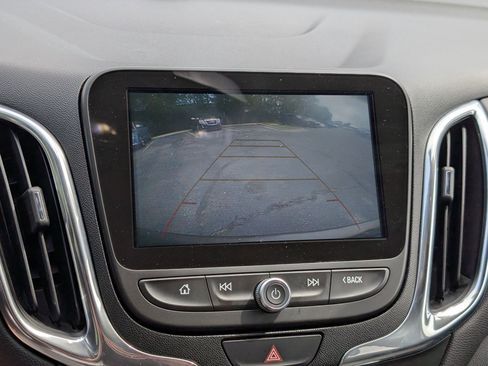 Used 2018 Chevrolet Equinox LT w/ Sun & Infotainment Package AWD/4WD image 19