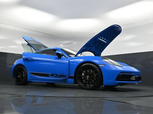 Used 2024 Porsche 718 Cayman GTS RWD image 34