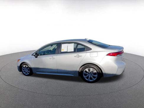 Used 2025 Toyota Corolla LE image 10