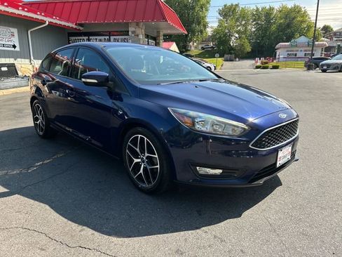 Used 2017 Ford Focus SEL w/ Cold Weather Package image 8