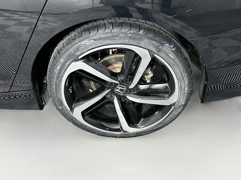 Used 2020 Honda Accord Sport image 11