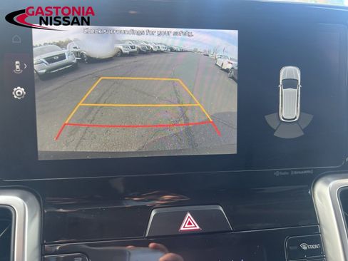 Used 2022 Kia Sorento EX image 46