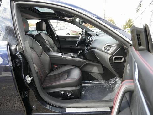 Used 2021 Maserati Ghibli S image 20