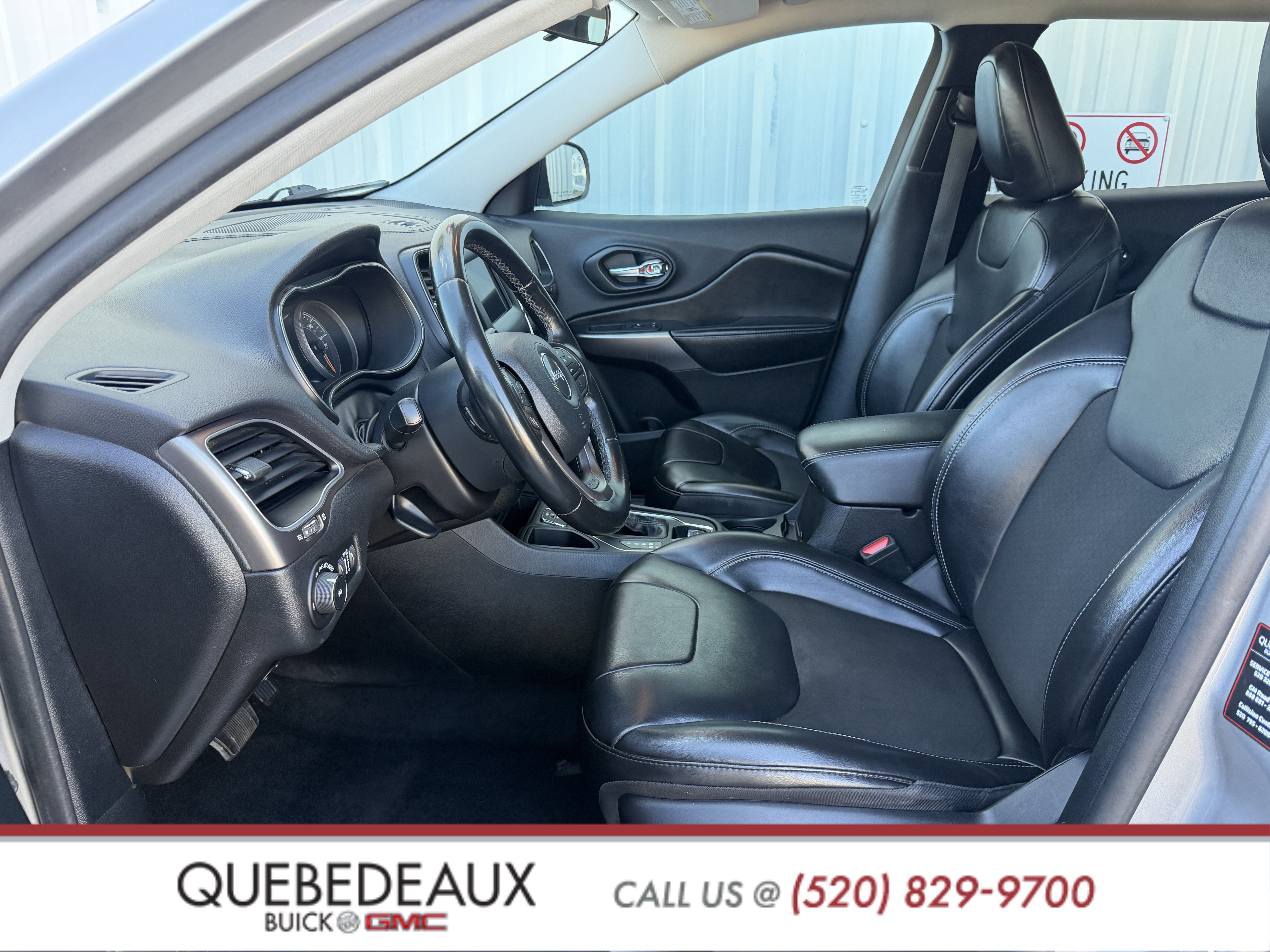 Used 2020 Jeep Cherokee Latitude Plus FWD image 9