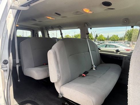 Used 2011 Ford E-350 and Econoline 350 XLT RWD image 14