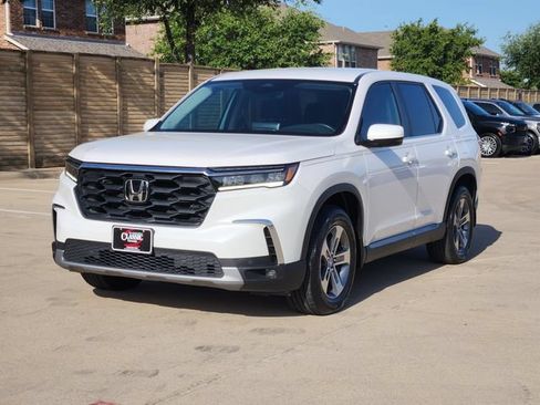 Used 2025 Honda Pilot EX-L image 11