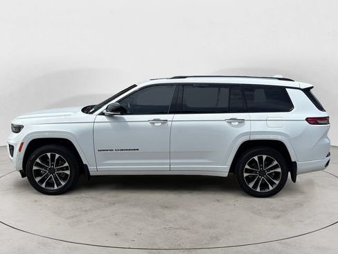 Used 2022 Jeep Grand Cherokee L Overland w/ Advanced Protech Group III AWD/4WD image 2