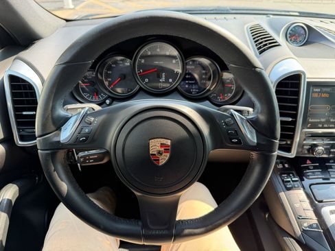 Used 2014 Porsche Cayenne AWD/4WD image 24