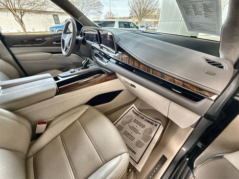 Certified 2024 Cadillac Escalade Sport Platinum w/ Heavy-Duty Trailer Package image 28