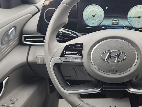 Certified 2023 Hyundai Elantra SEL w/ Convenience Package FWD image 14