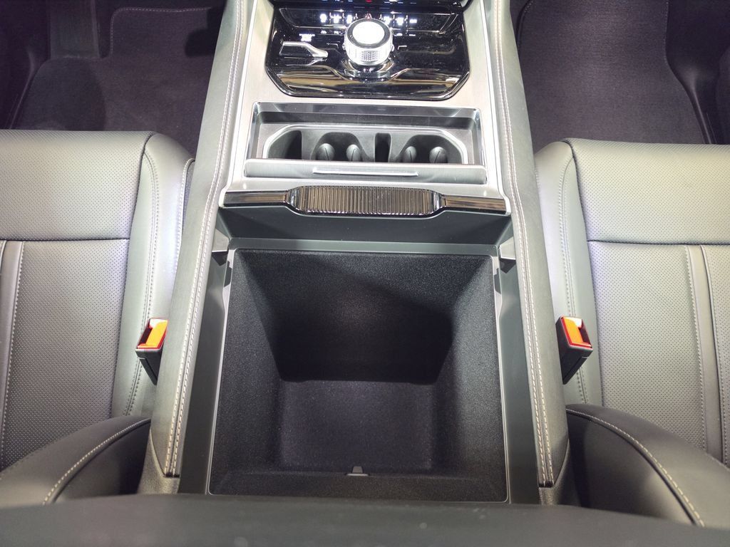 New 2026 Jeep Grand Wagoneer 4WD image 17