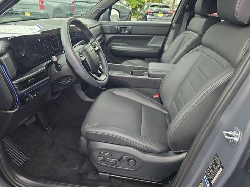 Used 2025 Hyundai Santa Fe Calligraphy AWD/4WD image 17