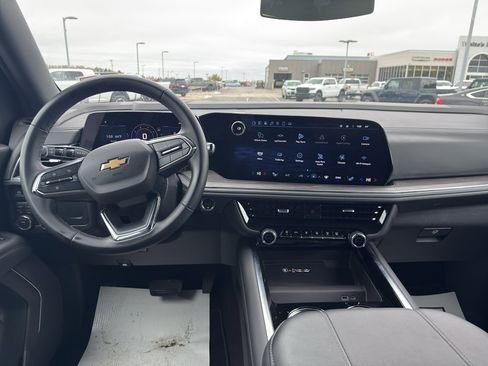 Used 2025 Chevrolet Tahoe LT AWD/4WD image 13