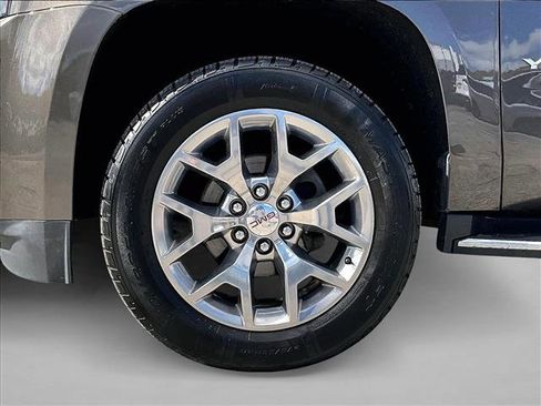 Used 2019 GMC Yukon XL SLT image 10