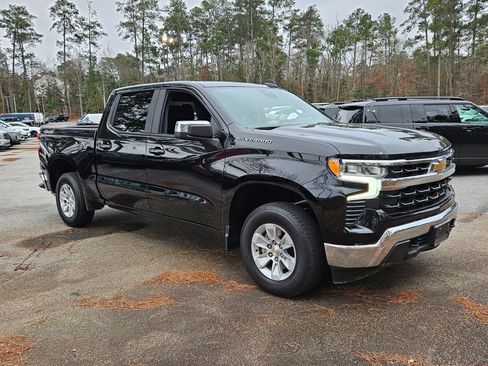 Used 2025 Chevrolet Silverado 1500 LT image 1