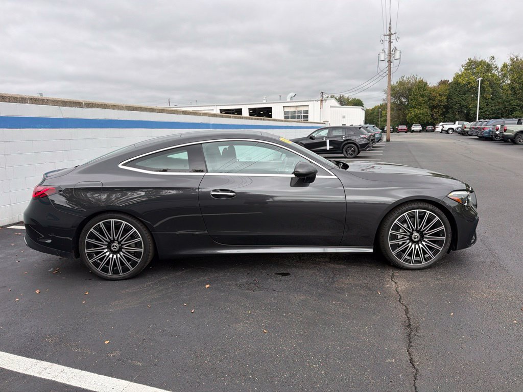 Used 2025 Mercedes-Benz CLE 300 4MATIC Coupe image 6