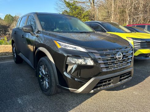 New 2026 Nissan Rogue S image 3