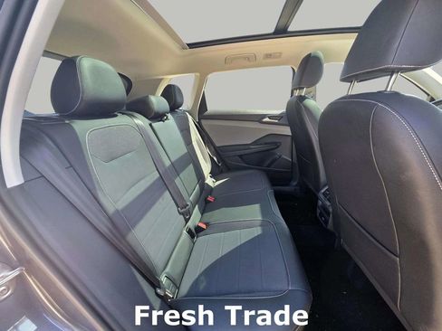 Used 2024 Volkswagen Taos SE image 10