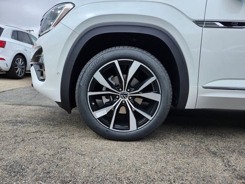New 2026 Volkswagen Atlas SEL Premium R-Line AWD/4WD image 16