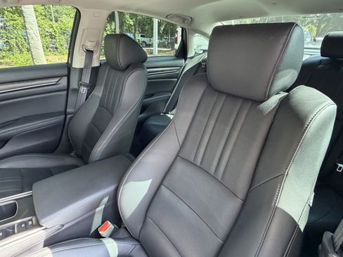 Used 2022 Honda Accord EX-L image 18