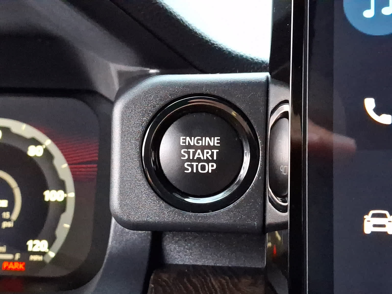 Used 2024 Toyota Tacoma Limited w/ Limited Package (LT) AWD/4WD image 27