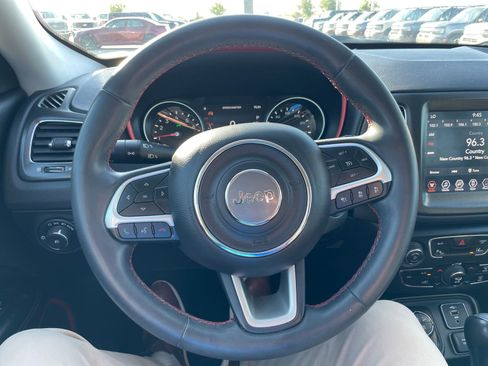 Used 2021 Jeep Compass Trailhawk image 14