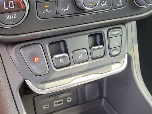 Used 2018 GMC Terrain Denali w/ Advanced Safety Package AWD/4WD image 29