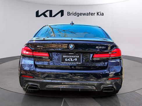 Used 2023 BMW 530i xDrive w/ M Sport Package image 5
