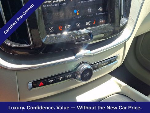 Certified 2024 Volvo XC60 B5 Plus w/ Climate Package AWD/4WD image 17