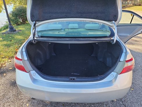 Used 2008 Toyota Camry LE image 11