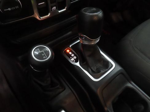 Used 2021 Jeep Wrangler Unlimited Sport AWD/4WD image 15