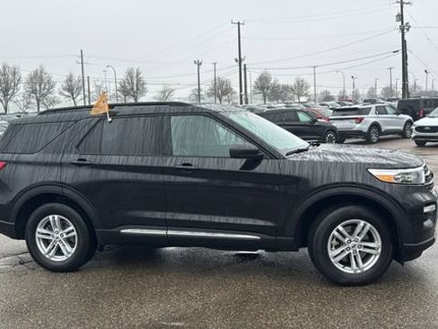 Certified 2022 Ford Explorer XLT w/ Equipment Group 202A image 2