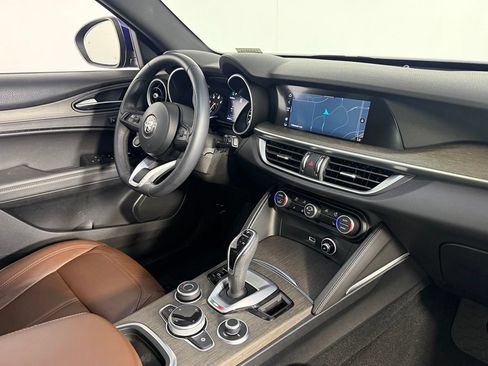 Used 2023 Alfa Romeo Stelvio Ti AWD/4WD image 30