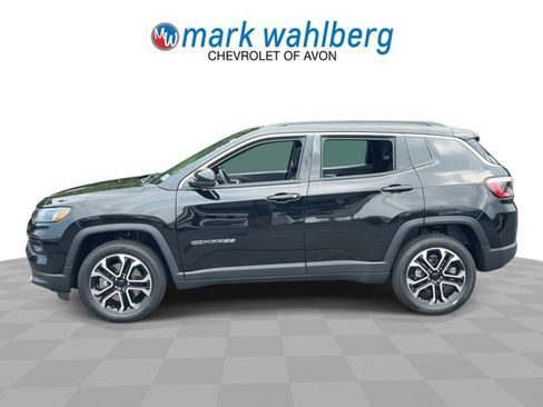 Used 2023 Jeep Compass Limited w/ Sun and Sound Group AWD/4WD image 5