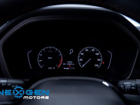 Used 2025 Honda Pilot TrailSport image 8