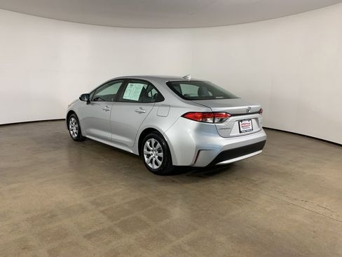 Used 2020 Toyota Corolla LE image 14