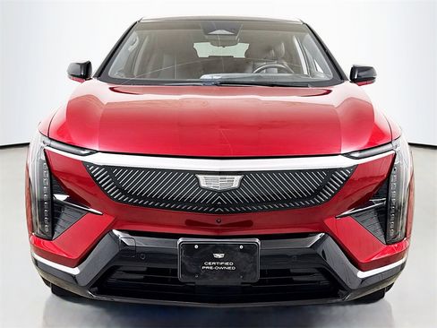 Certified 2025 Cadillac Optiq Luxury 2 image 2