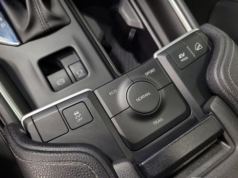 Used 2025 Toyota Grand Highlander AWD Hybrid image 16