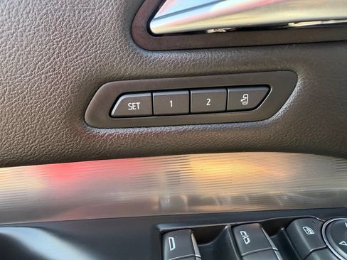 Used 2024 Cadillac XT4 Premium Luxury FWD image 22