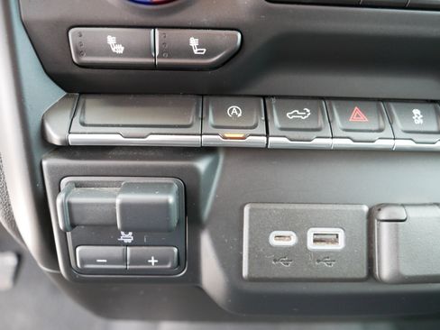 Used 2020 Chevrolet Silverado 1500 LT w/ All-Star Edition image 31