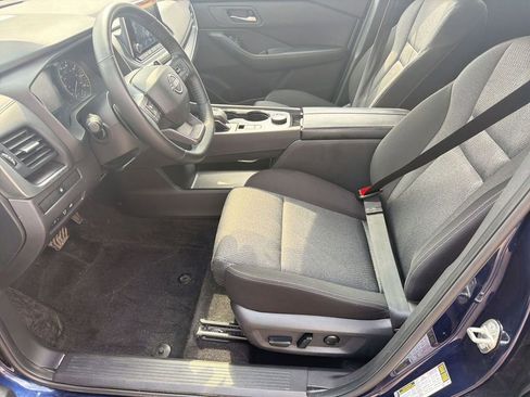 Used 2025 Nissan Rogue SV AWD/4WD image 18