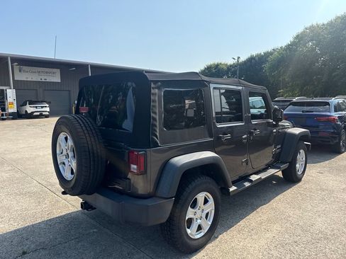 Used 2014 Jeep Wrangler Unlimited Sport w/ Quick Order Package 24S AWD/4WD image 11