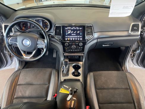 Used 2021 Jeep Grand Cherokee Laredo X image 20