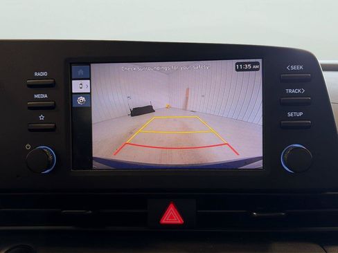 Used 2025 Hyundai Elantra Sport FWD image 21