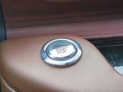 Used 2023 Lincoln Aviator Grand Touring AWD/4WD image 36