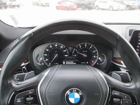 Used 2017 BMW 530i xDrive image 27