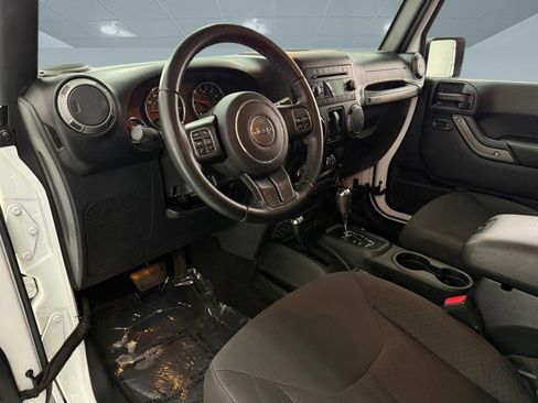 Used 2017 Jeep Wrangler Sport w/ Quick Order Package 24S AWD/4WD image 4